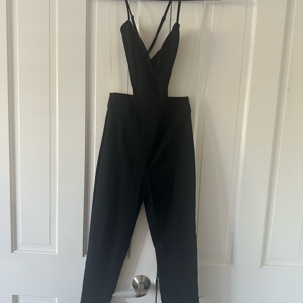Lovers + Friends Black Jumpsuit Jhene Aoki Plunging Catsuit Small $186



9905 - Picture 5 of 6